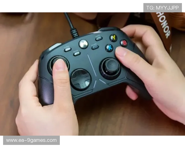 未来科技感与无限操控体验结合的Cyber风格游戏手柄设计探索